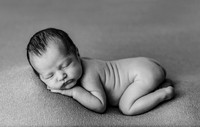 Cruz Yesue | Studio Newborn